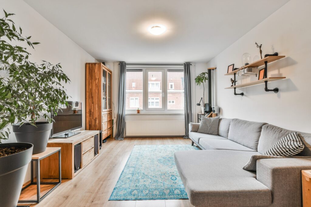 Eigentumswohnung als Kapitalanlage — Vergleich Kaufpreis und Mietrendite Hamburg und Lübeck
